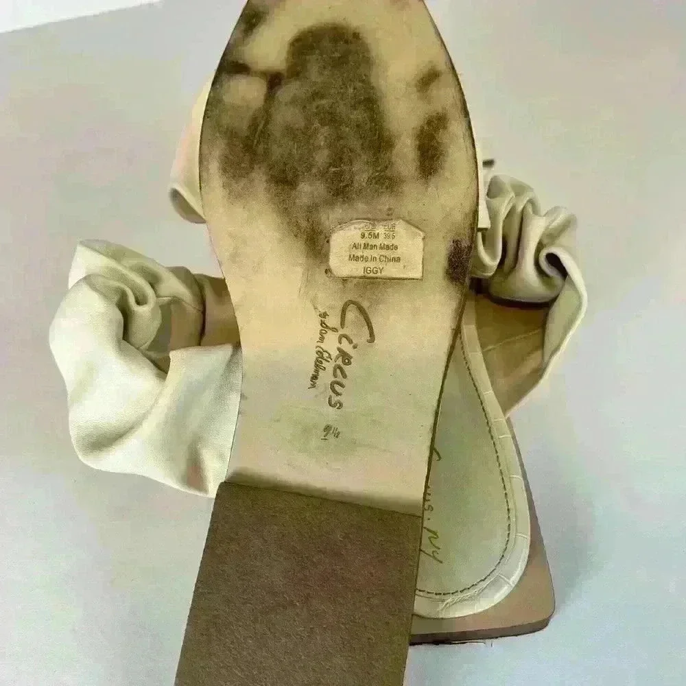 CIRCUS NY Women's Ivory Iggy Sandals